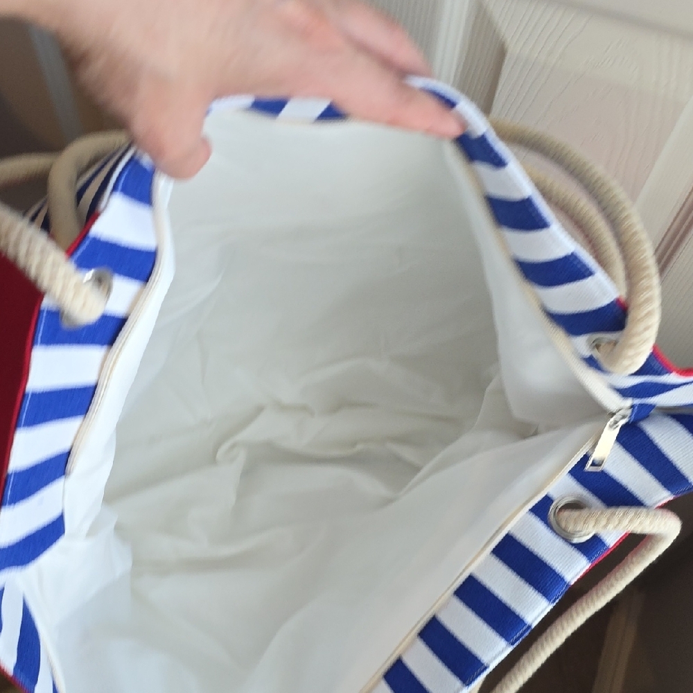 Red and Blue Striped Tote Bag NWOT - Picture 5 of 6
